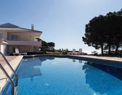 Twin villas for 16. Big pool and garden area – Serrat del Mas, Sant Pol de Mar